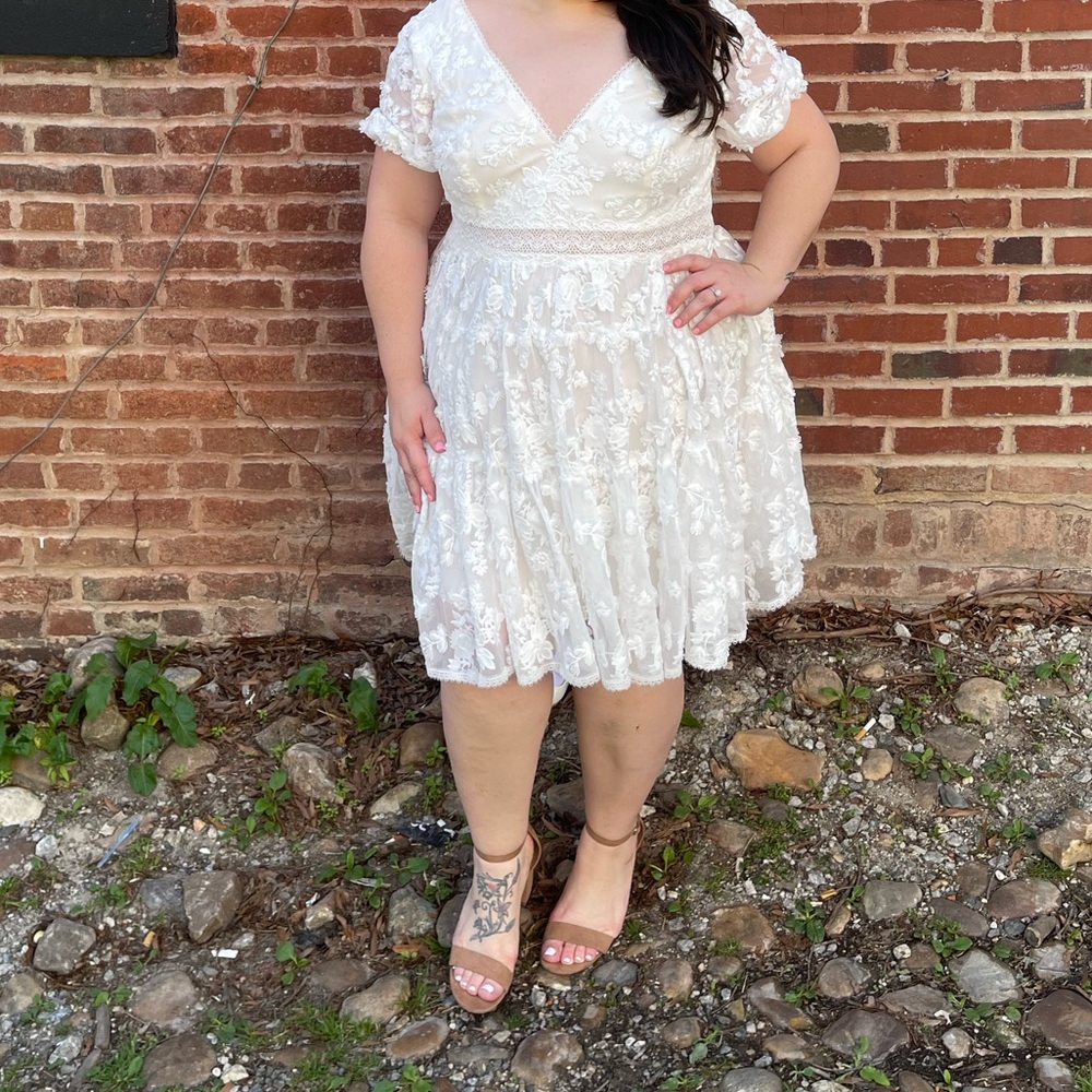 3D floral lace V-neck short dress